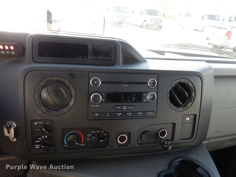 image for item MM9640 2012 Ford E450  shuttle bus