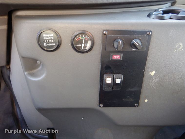 image for item MM9640 2012 Ford E450  shuttle bus