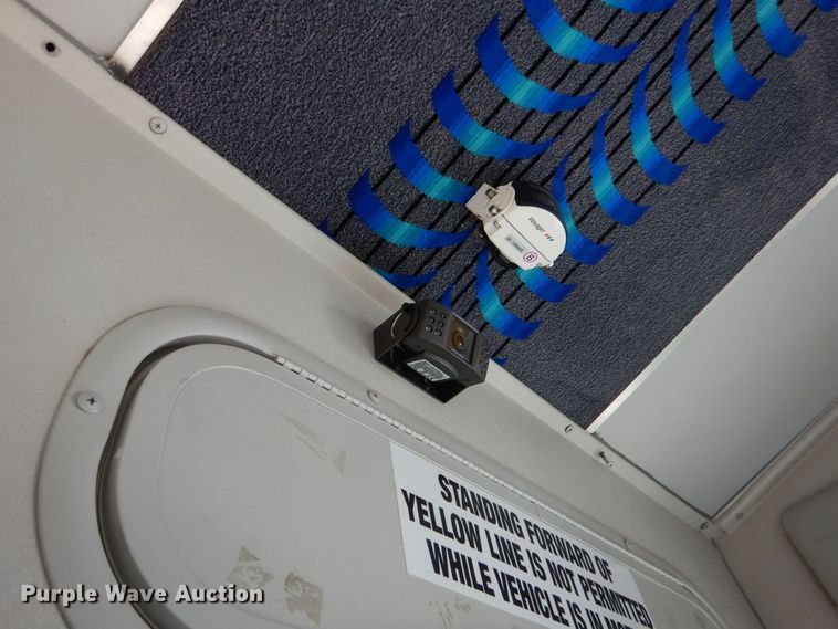 image for item MM9640 2012 Ford E450  shuttle bus