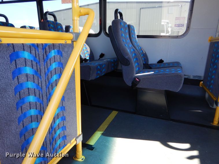 image for item MM9640 2012 Ford E450  shuttle bus