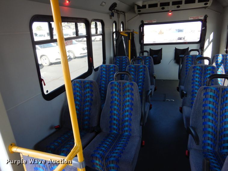 image for item MM9640 2012 Ford E450  shuttle bus