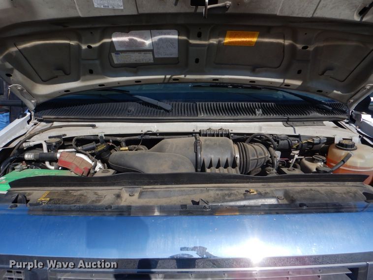 image for item MM9640 2012 Ford E450  shuttle bus