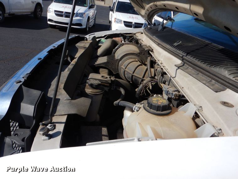 image for item MM9640 2012 Ford E450  shuttle bus