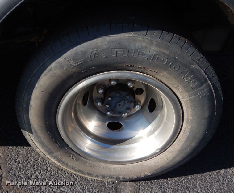 image for item MM9640 2012 Ford E450  shuttle bus