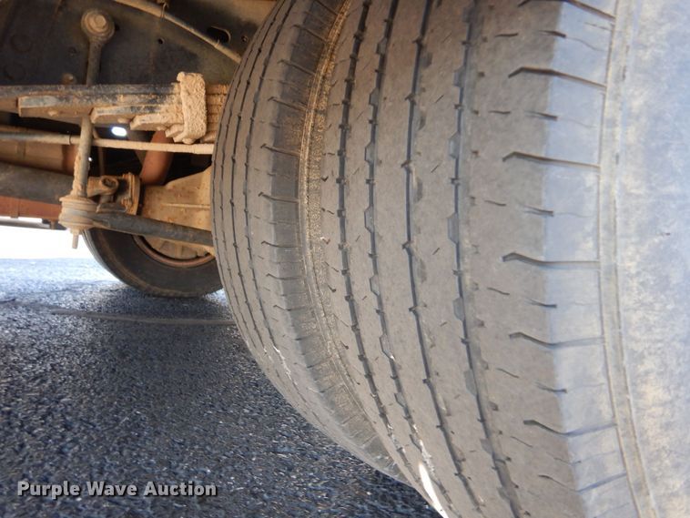 image for item MM9640 2012 Ford E450  shuttle bus