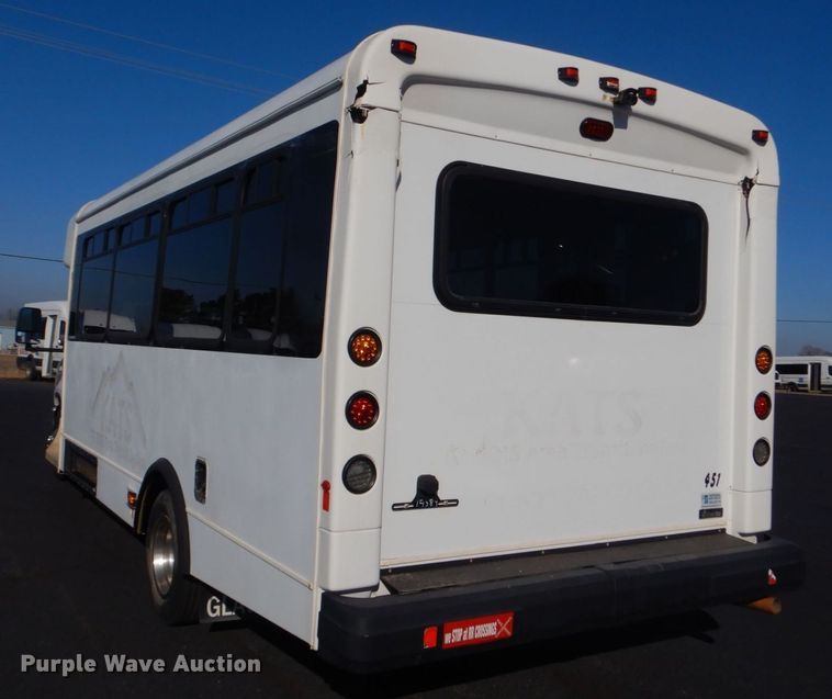 image for item MM9641 2013 Ford E450  shuttle bus