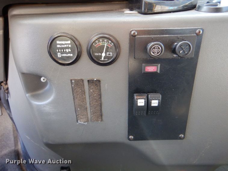 image for item MM9641 2013 Ford E450  shuttle bus