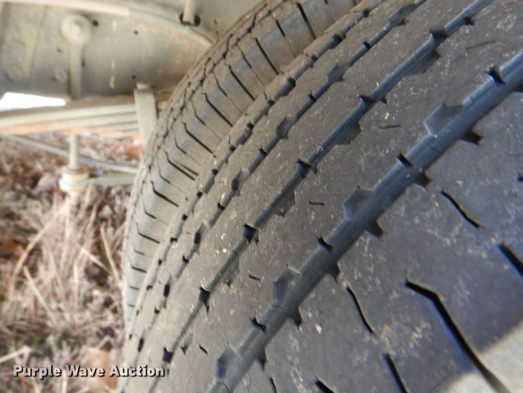 image for item MM9641 2013 Ford E450  shuttle bus