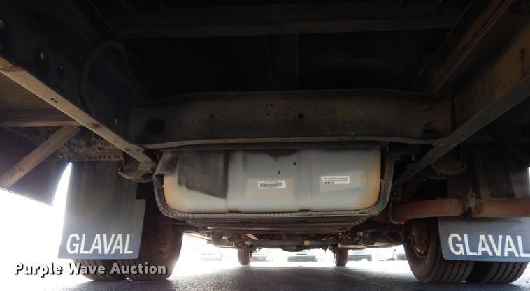 image for item MM9642 2013 Ford E450  shuttle bus