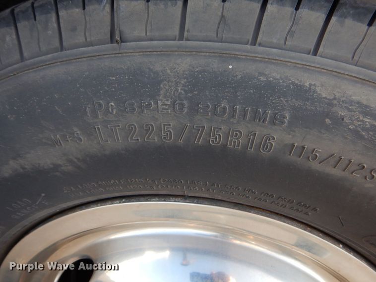 image for item MM9642 2013 Ford E450  shuttle bus