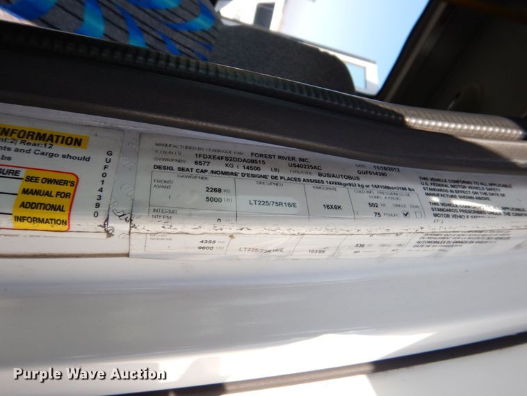 image for item MM9642 2013 Ford E450  shuttle bus