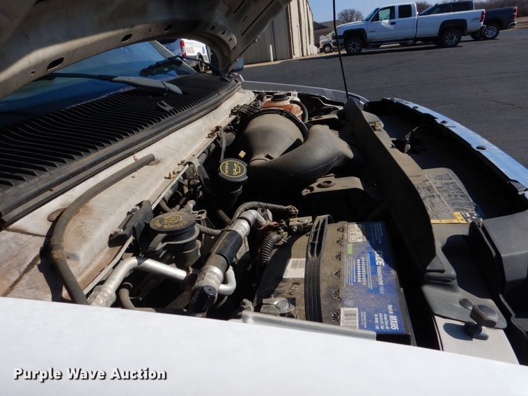 image for item MM9643 2013 Ford E450  shuttle bus