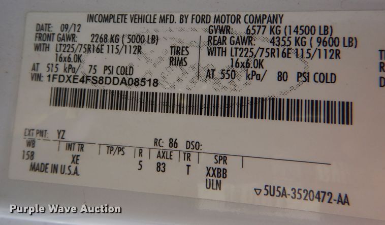 image for item MM9643 2013 Ford E450  shuttle bus