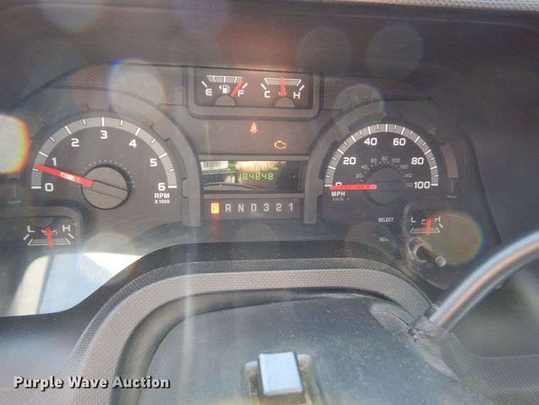 image for item MM9644 2013 Ford E450  shuttle bus