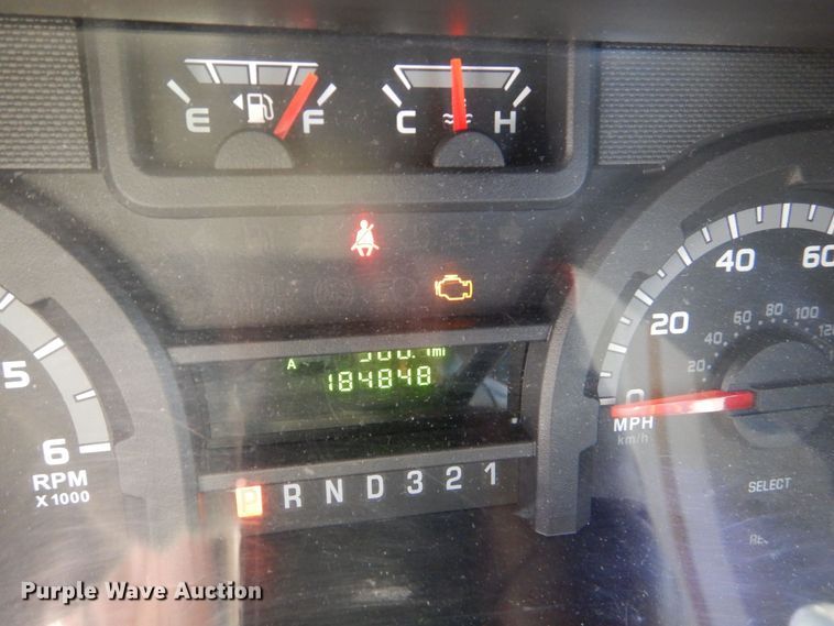 image for item MM9644 2013 Ford E450  shuttle bus