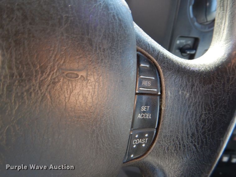 image for item MM9644 2013 Ford E450  shuttle bus