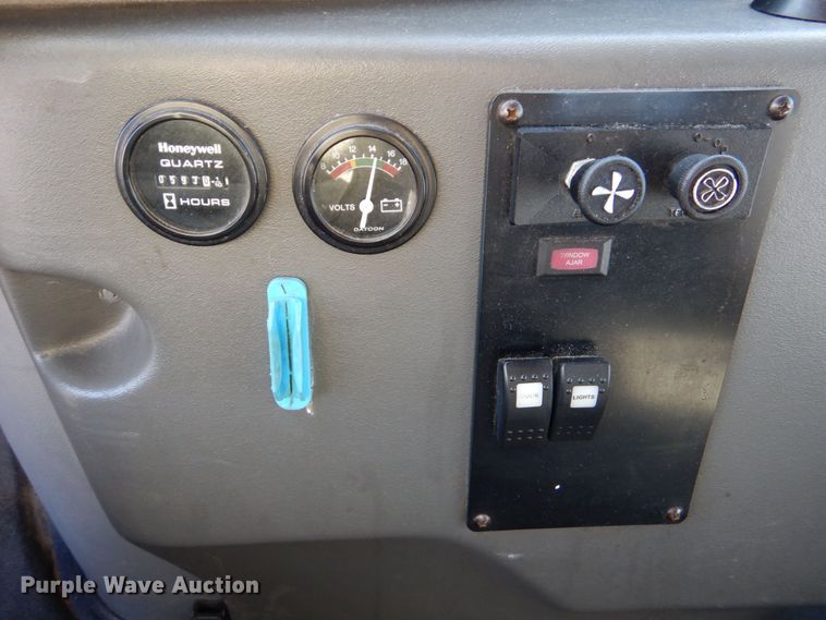 image for item MM9644 2013 Ford E450  shuttle bus