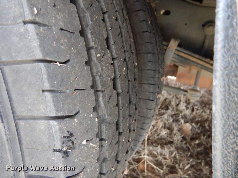 image for item MM9644 2013 Ford E450  shuttle bus