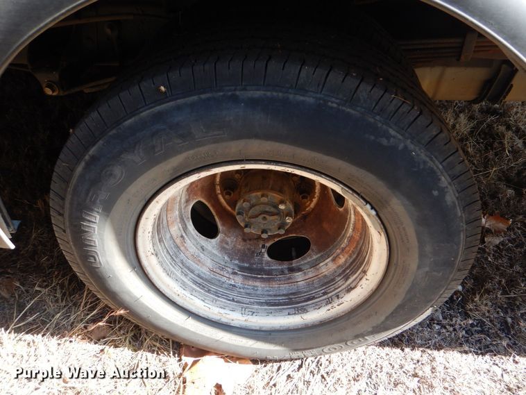 image for item MM9644 2013 Ford E450  shuttle bus