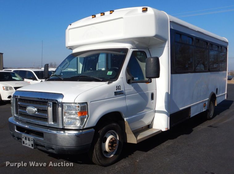 image for item MM9645 2014 Ford E450  shuttle bus