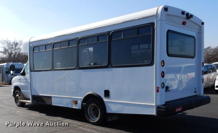 image for item MM9645 2014 Ford E450  shuttle bus