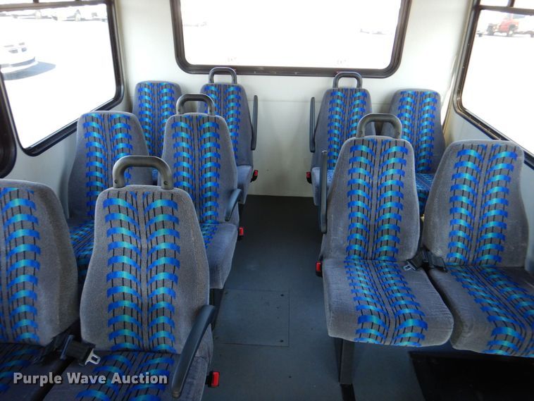 image for item MM9645 2014 Ford E450  shuttle bus