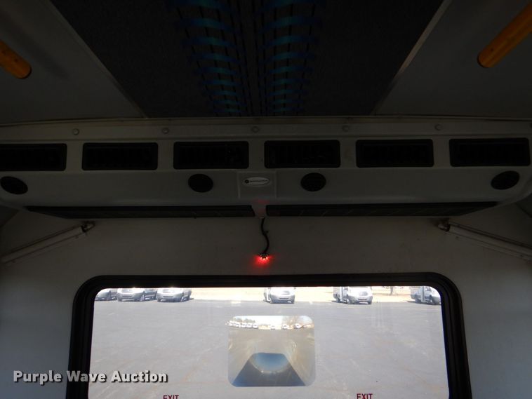 image for item MM9645 2014 Ford E450  shuttle bus