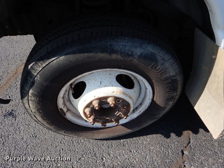 image for item MM9645 2014 Ford E450  shuttle bus