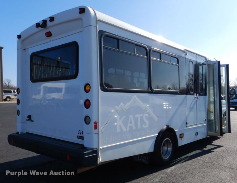 image for item MM9646 2014 Ford E450  shuttle bus