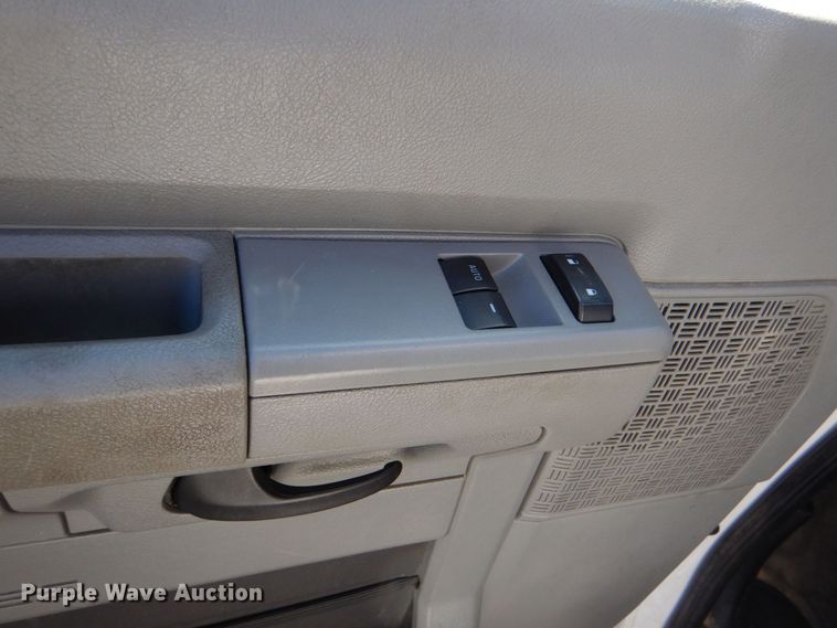 image for item MM9646 2014 Ford E450  shuttle bus