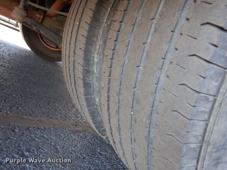 image for item MM9646 2014 Ford E450  shuttle bus