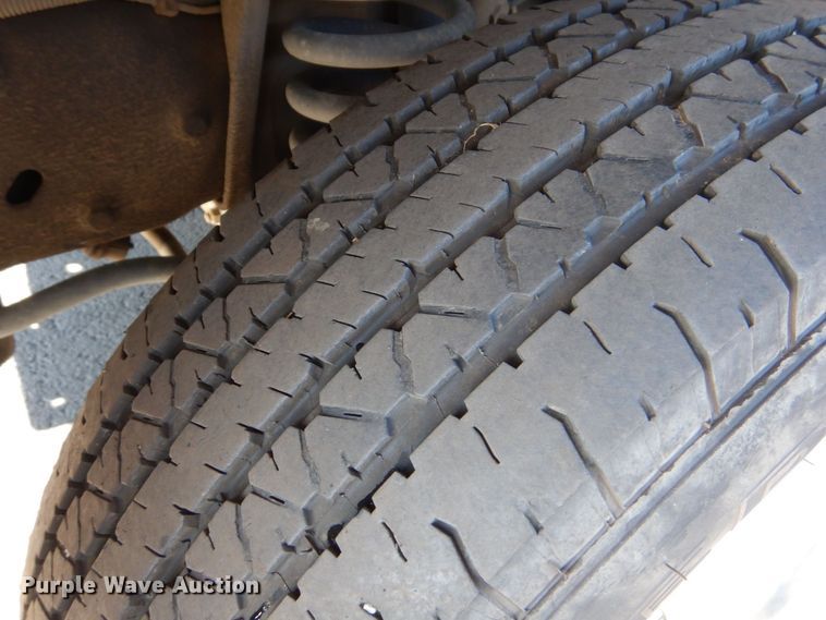 image for item MM9646 2014 Ford E450  shuttle bus