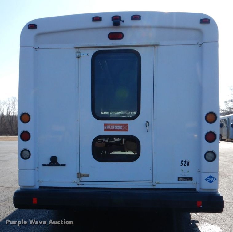 image for item MM9647 2016 Ford E450  shuttle bus