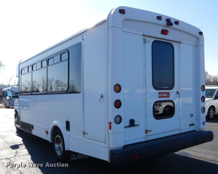 image for item MM9647 2016 Ford E450  shuttle bus
