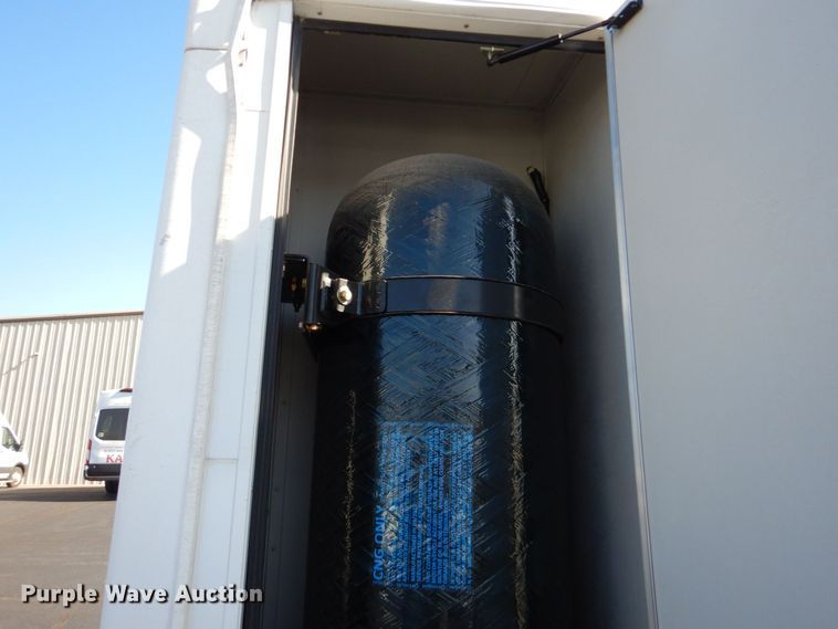 image for item MM9647 2016 Ford E450  shuttle bus