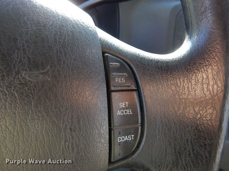 image for item MM9647 2016 Ford E450  shuttle bus