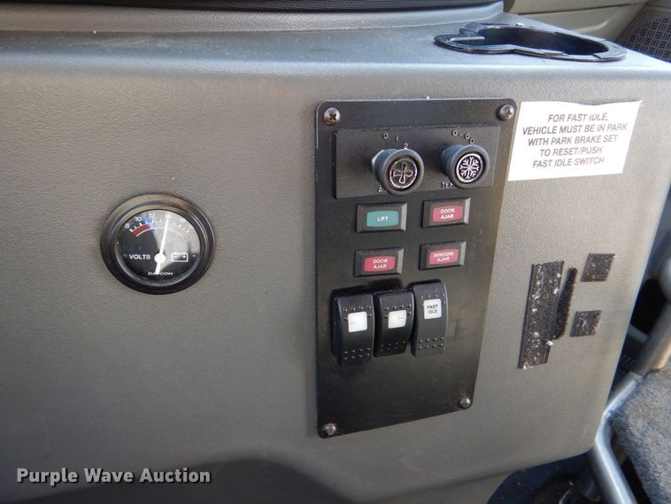 image for item MM9647 2016 Ford E450  shuttle bus