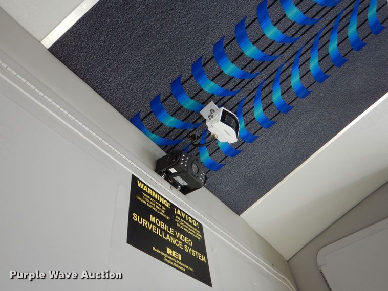 image for item MM9647 2016 Ford E450  shuttle bus