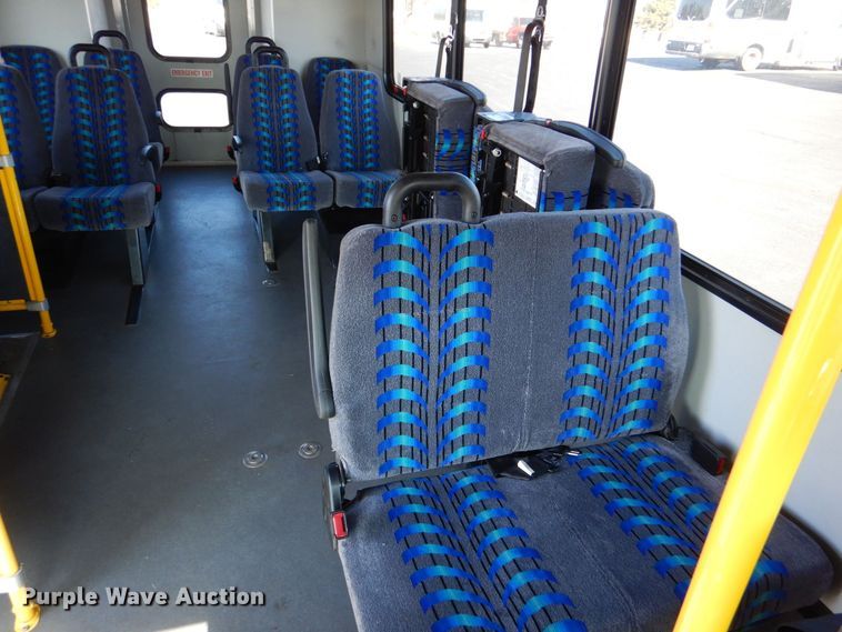 image for item MM9647 2016 Ford E450  shuttle bus