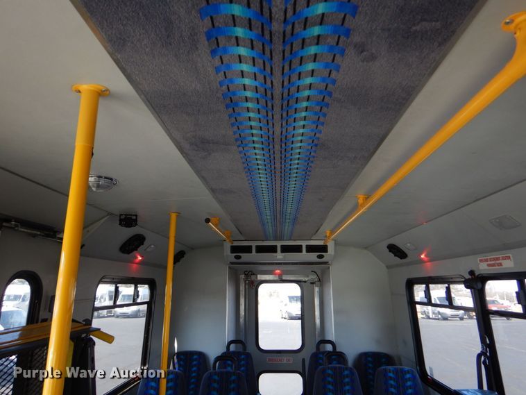 image for item MM9647 2016 Ford E450  shuttle bus