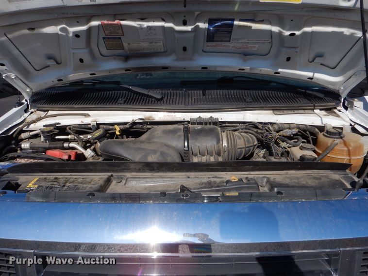 image for item MM9647 2016 Ford E450  shuttle bus