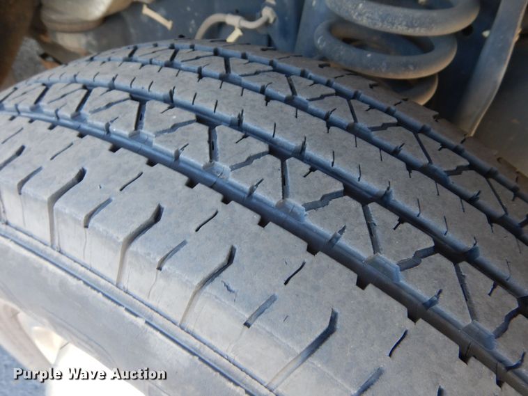 image for item MM9647 2016 Ford E450  shuttle bus