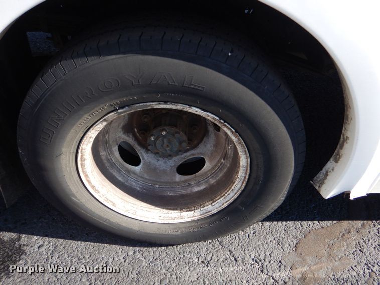 image for item MM9647 2016 Ford E450  shuttle bus