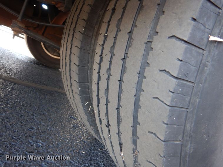 image for item MM9647 2016 Ford E450  shuttle bus