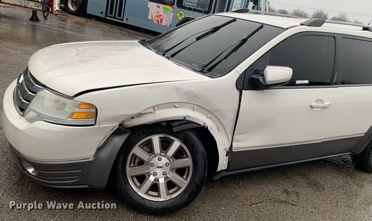 image for item MM9706 2009 Ford Taurus X  SUV