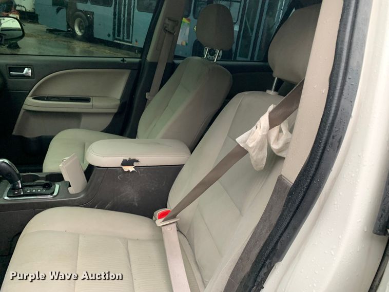 image for item MM9706 2009 Ford Taurus X  SUV