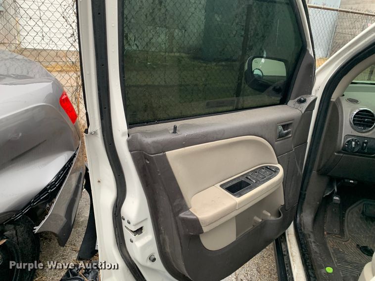 image for item MM9706 2009 Ford Taurus X  SUV