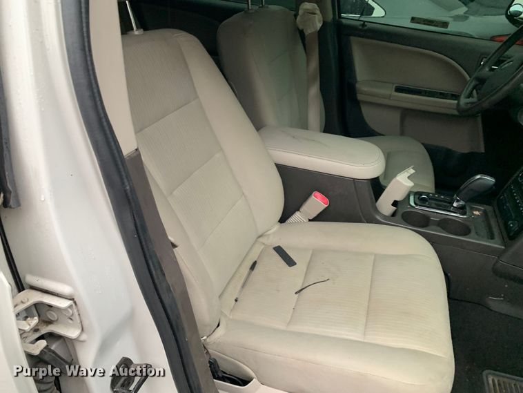 image for item MM9706 2009 Ford Taurus X  SUV