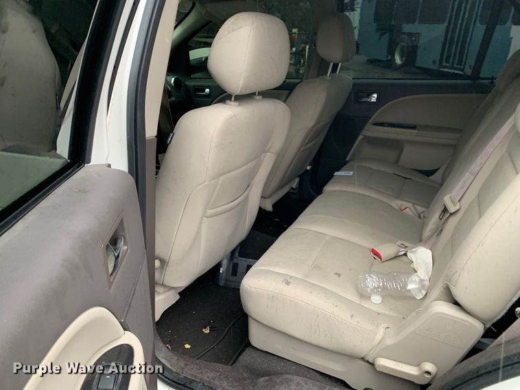 image for item MM9706 2009 Ford Taurus X  SUV