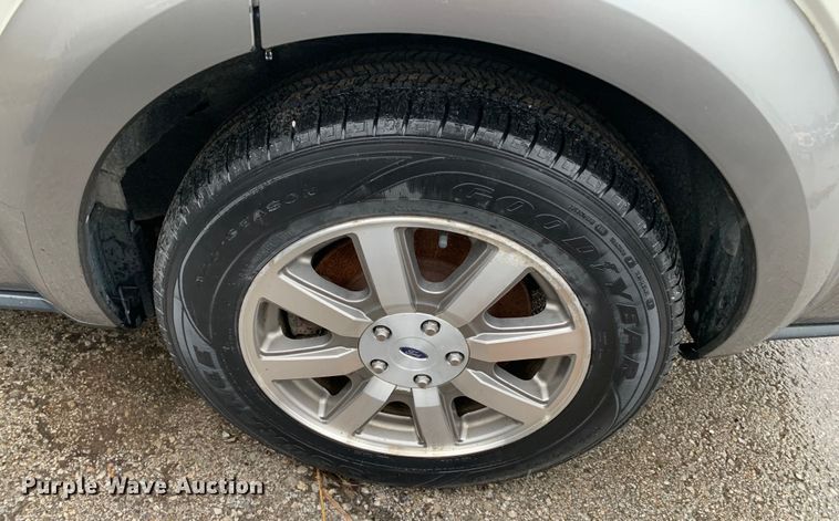 image for item MM9706 2009 Ford Taurus X  SUV